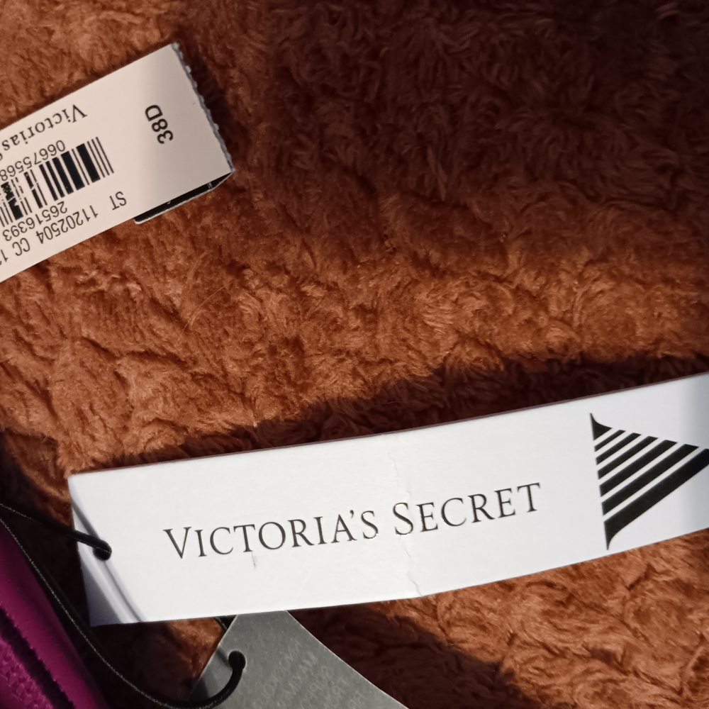 Victoria's Secret Magenta Sports Bra - Picture 3 of 5